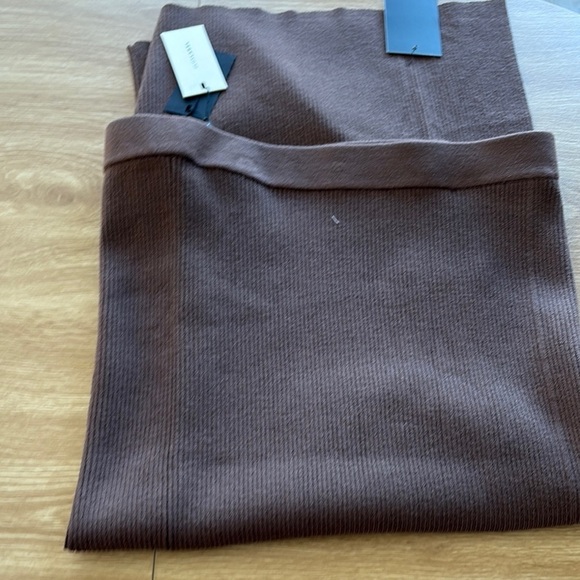 JLUXLABEL Brown Ribbed Knit Scarf - Picture 4 of 6